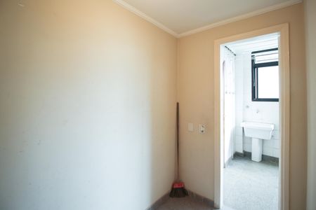 Apartamento à venda com 280m², 4 quartos e 3 vagasQuarto de Serviço 2