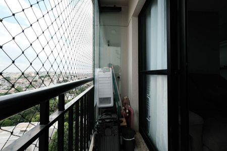 Sala/Cozinha de apartamento para alugar com 2 quartos, 50m² em Vila Paranagua, São Paulo