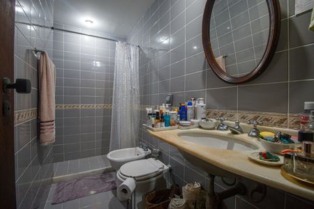 Apartamento à venda com 140m², 3 quartos e 2 vagasBanheiro Suite