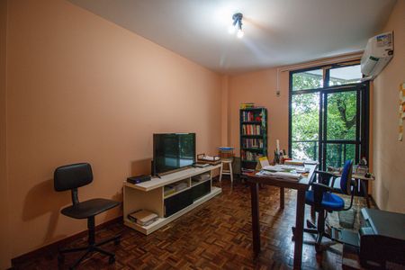 Apartamento à venda com 140m², 3 quartos e 2 vagasQuarto 2