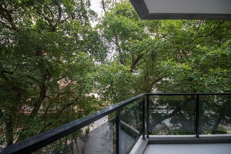 Apartamento à venda com 140m², 3 quartos e 2 vagasQuarto 2 Varanda