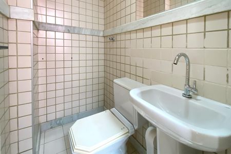 Apartamento à venda com 140m², 4 quartos e 1 vagaBanheiro da Suíte 2