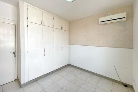 Apartamento à venda com 140m², 4 quartos e 1 vagaQuarto 3