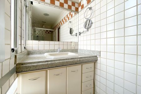 Apartamento à venda com 140m², 4 quartos e 1 vagaBanheiro da Suíte 1