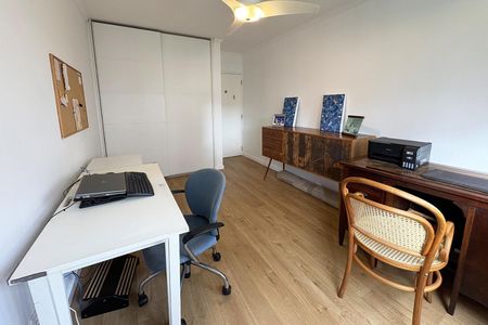 Apartamento à venda com 130m², 3 quartos e 2 vagasQuarto