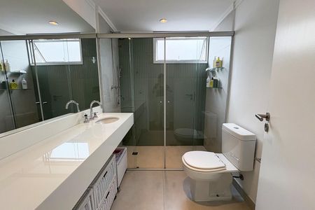 Apartamento à venda com 130m², 3 quartos e 2 vagasBanheiro