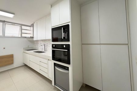 Apartamento à venda com 130m², 3 quartos e 2 vagasCozinha