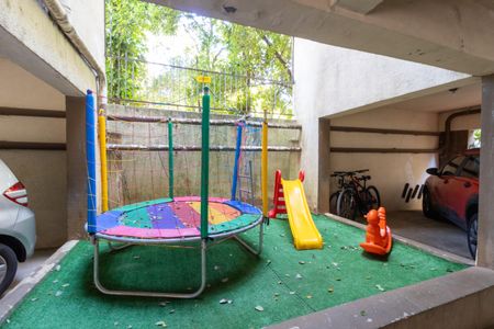 Apartamento para alugar com 76m², 2 quartos e 1 vagaÁrea comum - Playground
