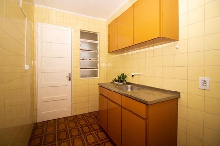 Cozinha de apartamento para alugar com 2 quartos, 55m² em Partenon, Porto Alegre