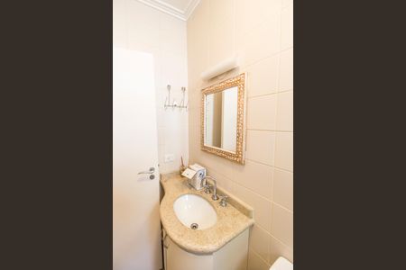 Casa de condomínio para alugar com 230m², 2 quartos e 1 vaga Casa de condomínio para alugar com 230m², 2 quartos e 1 vagaBanheiro da Suíte