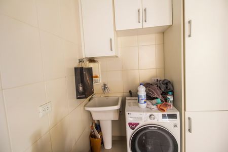 Casa de condomínio para alugar com 230m², 2 quartos e 1 vaga Casa de condomínio para alugar com 230m², 2 quartos e 1 vagaÁrea de Serviço