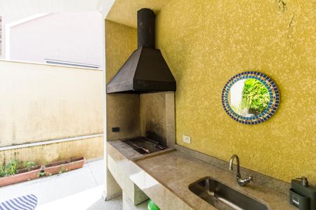 Casa de condomínio para alugar com 230m², 2 quartos e 1 vaga Casa de condomínio para alugar com 230m², 2 quartos e 1 vagaVaranda gourmet