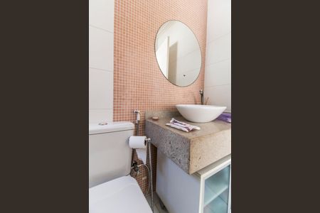 Casa de condomínio para alugar com 230m², 2 quartos e 1 vaga Casa de condomínio para alugar com 230m², 2 quartos e 1 vagaBanheiro da Suíte