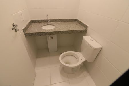 Apartamento para alugar com 55m², 2 quartos e 1 vagaBanheiro da Suíte 1