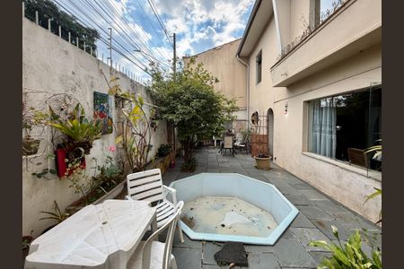 Casa à venda com 240m², 6 quartos e 3 vagasQuintal 