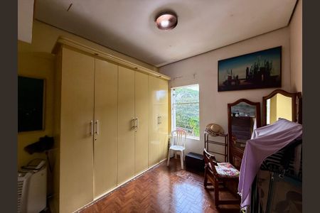 Casa à venda com 240m², 6 quartos e 3 vagasQuarto 5