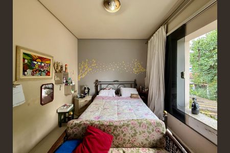 Casa à venda com 240m², 6 quartos e 3 vagasQuarto 1