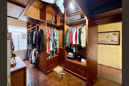 Casa à venda com 240m², 6 quartos e 3 vagasQuarto 3