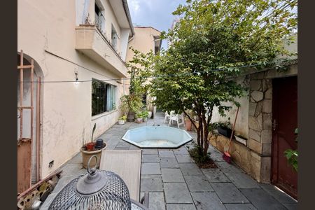 Casa à venda com 240m², 6 quartos e 3 vagasQuintal 