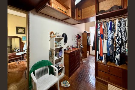 Casa à venda com 240m², 6 quartos e 3 vagasQuarto 3
