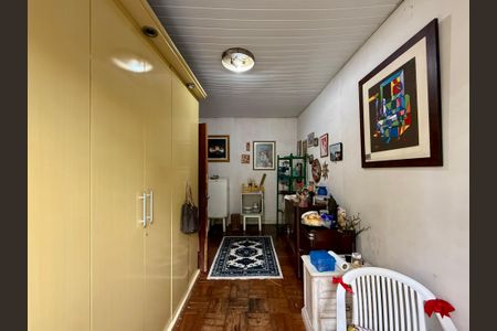 Casa à venda com 240m², 6 quartos e 3 vagasQuarto 2