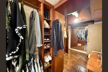 Casa à venda com 240m², 6 quartos e 3 vagasQuarto 3