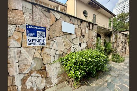 Casa à venda com 240m², 6 quartos e 3 vagasFachada 