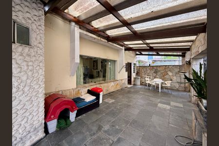 Casa à venda com 240m², 6 quartos e 3 vagasGaragem