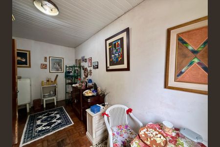 Casa à venda com 240m², 6 quartos e 3 vagasQuarto 2
