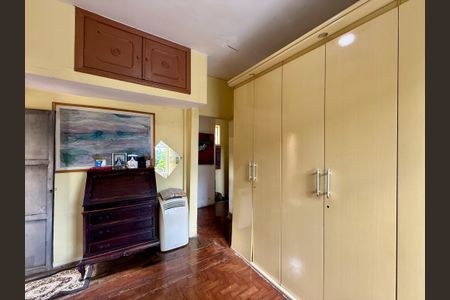 Casa à venda com 240m², 6 quartos e 3 vagasQuarto 5