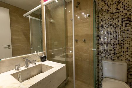 Casa de condomínio para alugar com 87m², 3 quartos e 2 vagas Casa de condomínio para alugar com 87m², 3 quartos e 2 vagasBanheiro da Suíte