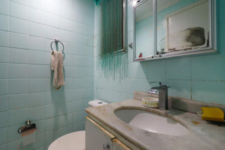 Apartamento à venda com 60m², 3 quartos e 1 vaga Apartamento à venda com 60m², 3 quartos e 1 vagaBanheiro