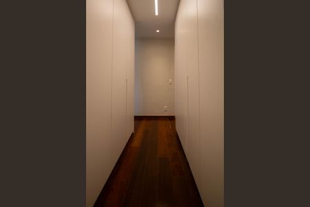 Apartamento à venda com 190m², 4 quartos e 3 vagasSuíte 2