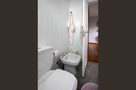 Apartamento à venda com 190m², 4 quartos e 3 vagasBanheiro Suíte 3