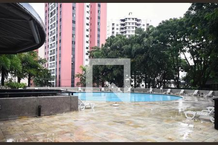 Apartamento à venda com 190m², 4 quartos e 3 vagasPiscina