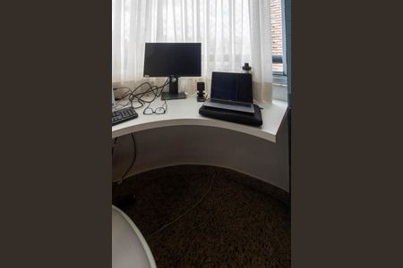 Apartamento à venda com 190m², 4 quartos e 3 vagasVaranda Suíte 2