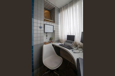 Apartamento à venda com 190m², 4 quartos e 3 vagasVaranda Suíte 2