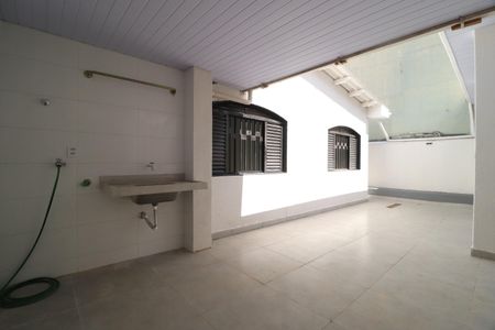 Casa para alugar com 350m², 4 quartos e 4 vagasÁrea de Serviço