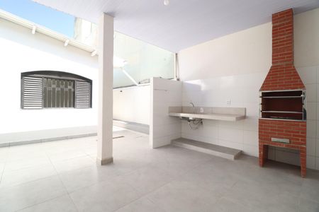 Casa para alugar com 350m², 4 quartos e 4 vagasVaranda