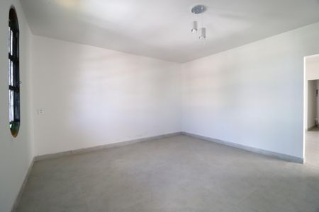 Casa para alugar com 350m², 4 quartos e 4 vagasSala