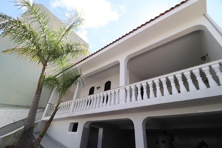 Casa para alugar com 350m², 4 quartos e 4 vagasFachada