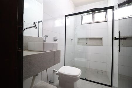 Casa para alugar com 350m², 4 quartos e 4 vagasBanheiro Social