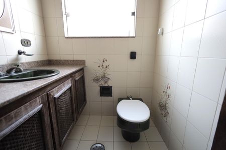 Casa à venda com 190m², 3 quartos e 3 vagasBanheiro