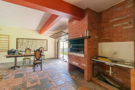 Casa à venda com 390m², 4 quartos e 6 vagasGaragem