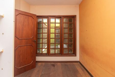 Casa à venda com 390m², 4 quartos e 6 vagasQuarto 1