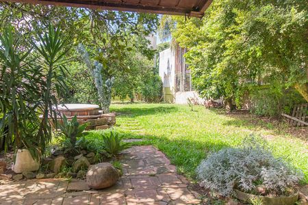 Casa à venda com 390m², 4 quartos e 6 vagasQuintal