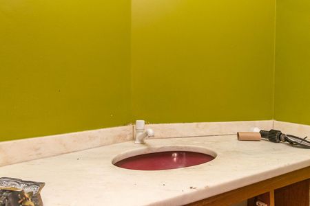 Casa à venda com 390m², 4 quartos e 6 vagasLavabo