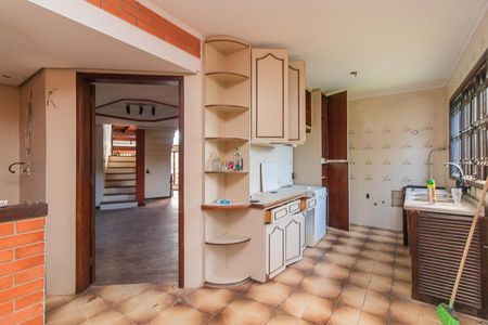 Casa à venda com 390m², 4 quartos e 6 vagasCozinha