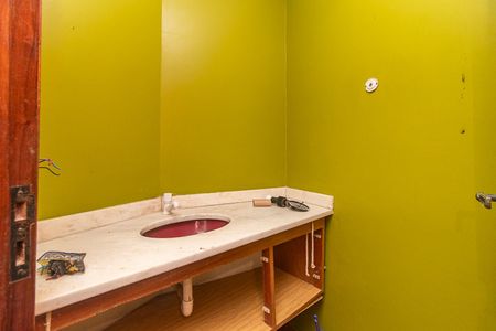 Casa à venda com 390m², 4 quartos e 6 vagasLavabo