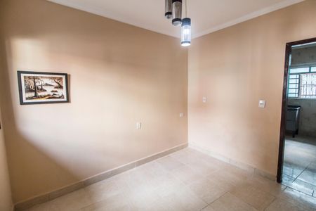 Casa para alugar com 63m², 2 quartos e sem vaga Casa para alugar com 63m², 2 quartos e sem vagaSala